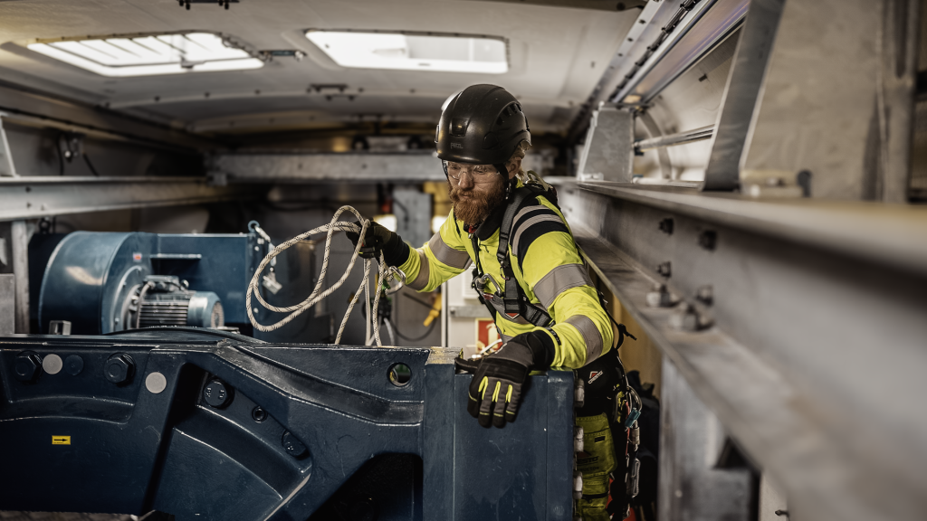 Offshore wind farm turbines