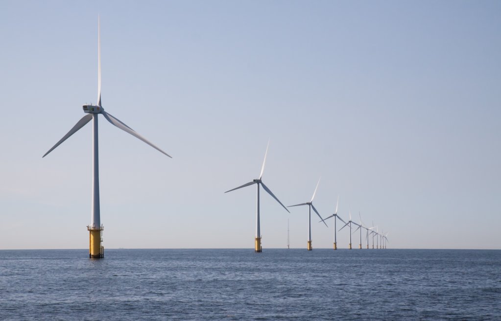 Offshore wind farm turbines